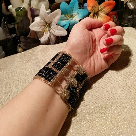 Funky Beaded Bracelet - Picture 6 of 6